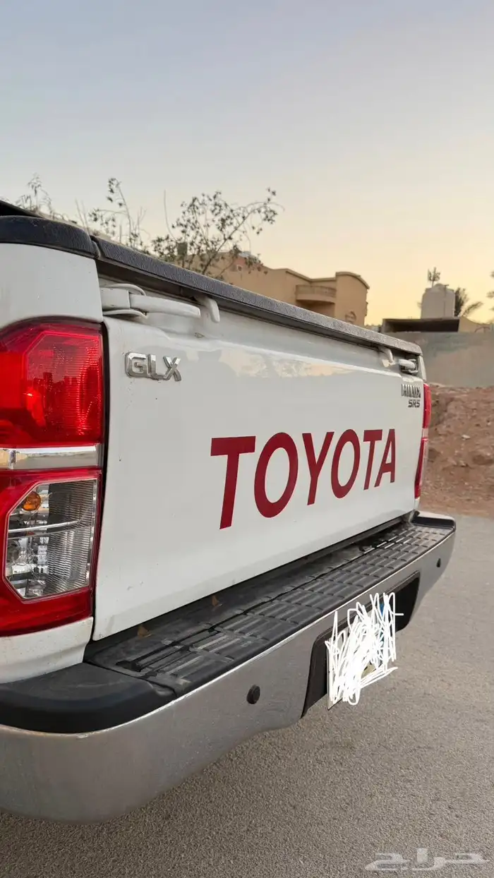 للبيع هايلوكس 2015 غمارتين GLX 8