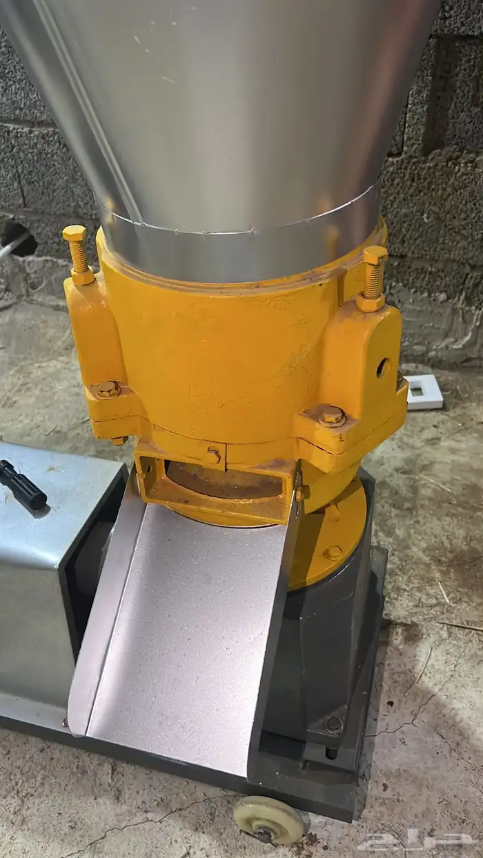 مكبس علف مكعبات نص طن 1