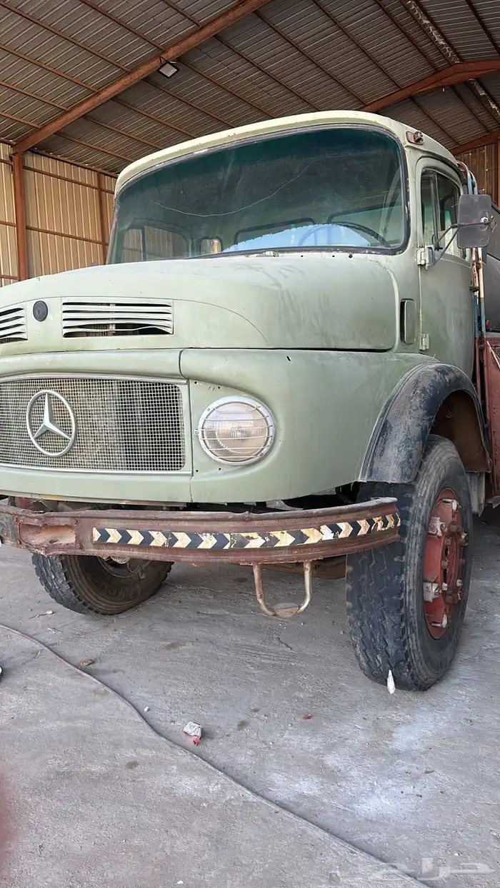 بوز عايدي 1978 عكس 1