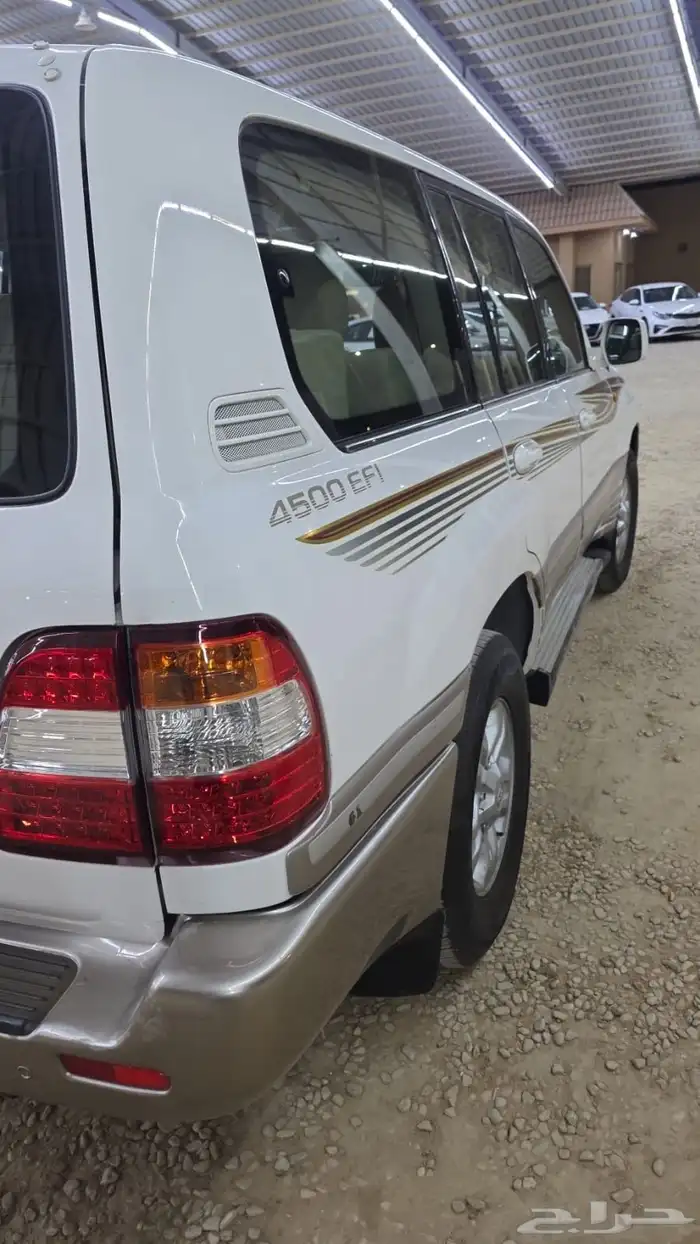 تويوتا لاندكروزرgxr 4