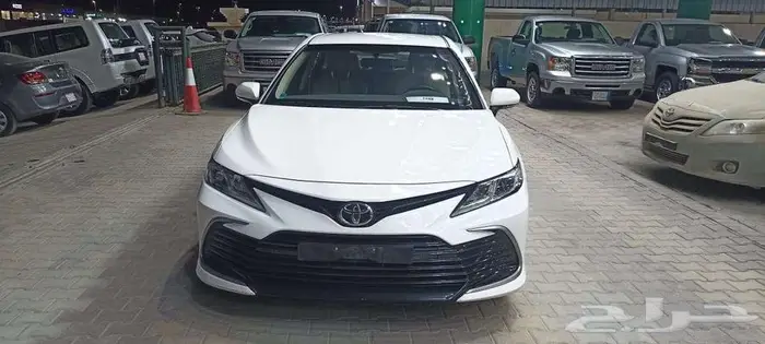 تويوتا كامري ستاندر 2022 نظيف لدى الموتر العريق للسيارات 0