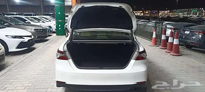 تويوتا كامري ستاندر 2022 نظيف لدى الموتر العريق للسيارات 5