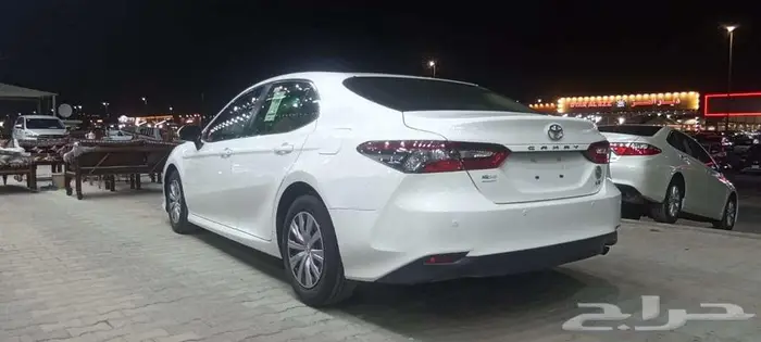 تويوتا كامري ستاندر 2022 نظيف لدى الموتر العريق للسيارات 3