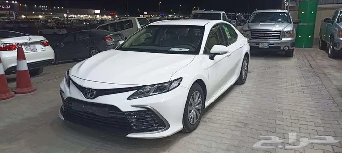 تويوتا كامري ستاندر 2022 نظيف لدى الموتر العريق للسيارات 2