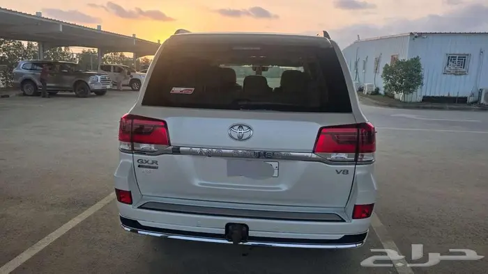 تويوتا لاندكروزر 7