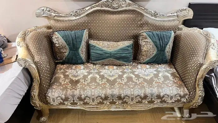 طقم كنت تركي ثلاث قطع نفرين وقطعتين نفر بحاله جيده جدا 0