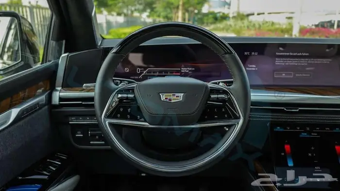 كاديلك اسكاليد 600 Sport Platinum 2025 اصفار مع ضمان 8