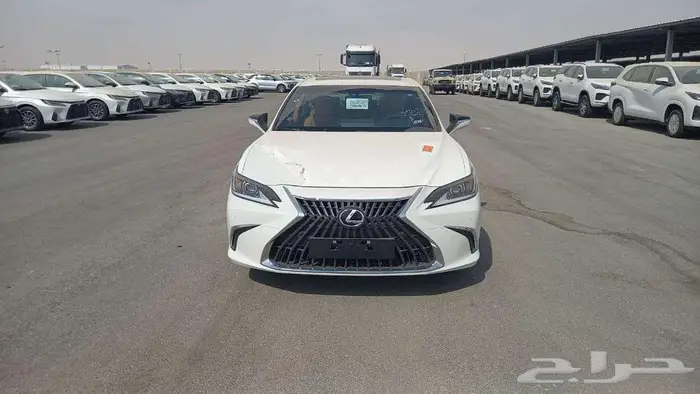 لكزس ES 300 اي اتش ابيض هايبرد 2025 خصم خاص 0