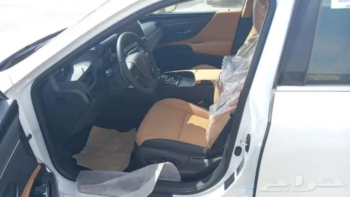 لكزس ES 300 اي اتش ابيض هايبرد 2025 خصم خاص 5