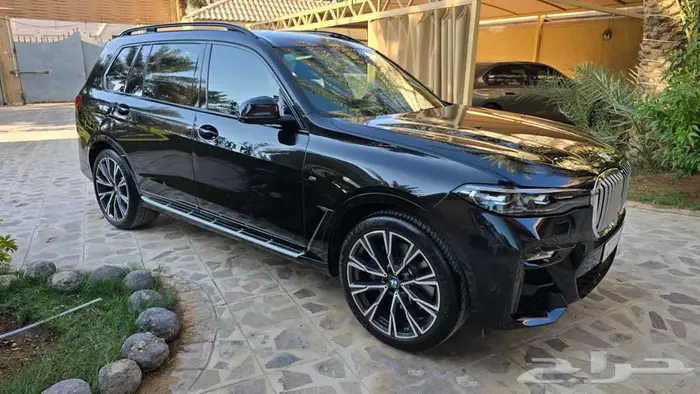 BMW X7 2022 ماشي 48 كلم على الضمان 12