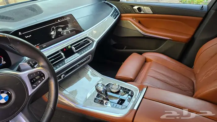 BMW X7 2022 ماشي 48 كلم على الضمان 21