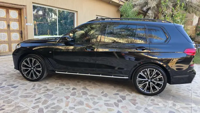 BMW X7 2022 ماشي 48 كلم على الضمان 17