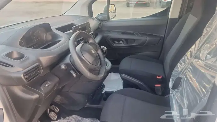 للبيع بيجو بارتنر 2023 ثلاجة نظيف ديزل 7