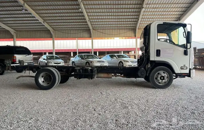 ايسوزو دينا شاص 5 متر تيربو قير عادي 2014 3