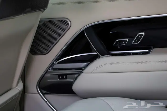 رنج روفر 2025 Autobiography 9