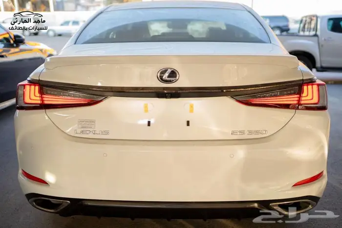 لكزس ES350 فئة F-سبورت 2025 ب 247.300 شامل الضريبة 2