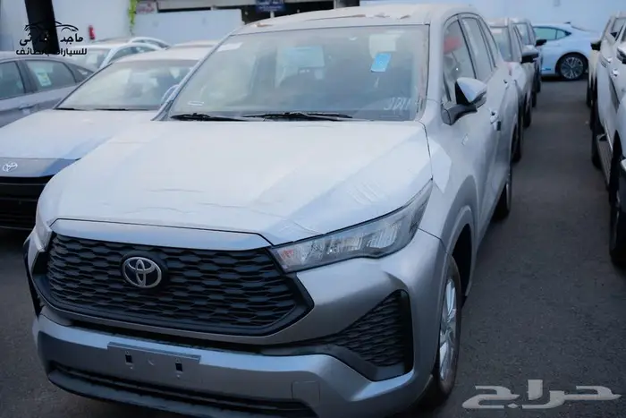 تويوتا إنوفا GL هايبرد 2025 ب 112.700شامل الضريبة 5