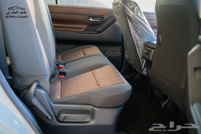 تويوتا إنوفا GL هايبرد 2025 ب 112.700شامل الضريبة 11