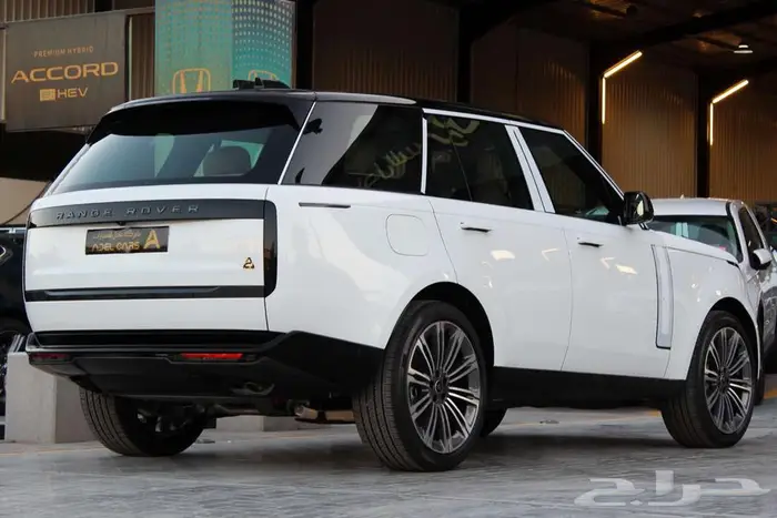 وصل الوحش البريطاني رنج روفر HSE بأجمل فئاتها واجمل الوانها 4