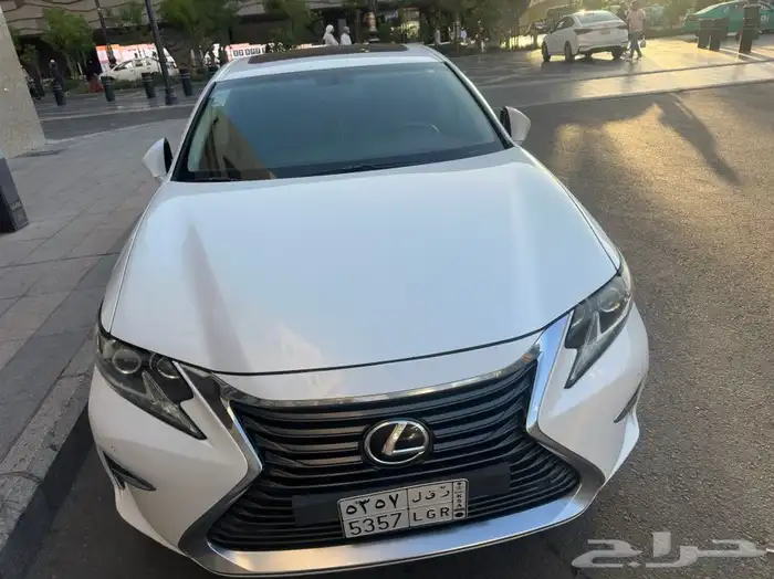 لكزس Es 2018 نص فل 7