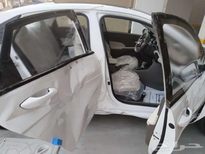 هونداي اكسنت سقف اسود ماشي واحد الف 16