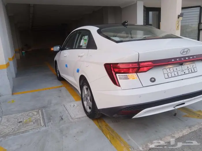 هونداي اكسنت سقف اسود ماشي واحد الف 23