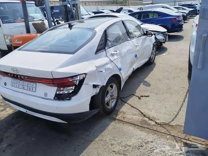 هونداي اكسنت سقف اسود ماشي واحد الف 24