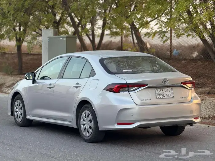 كورولا 2020 العداد 220 اربع سلندر بحاله ممتازه 5