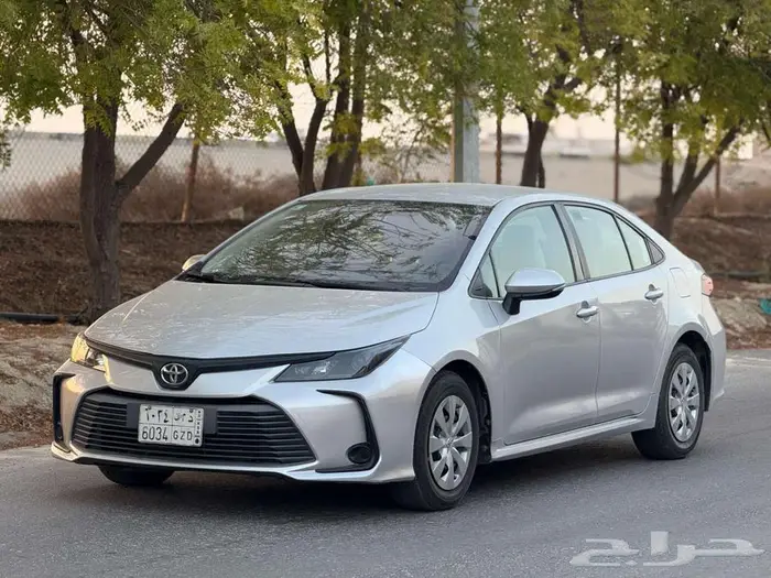 كورولا 2020 العداد 220 اربع سلندر بحاله ممتازه 0