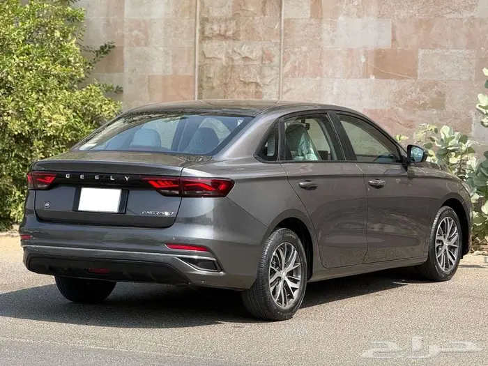 جيلي ام جراند نص فل موديل 2024 ممشي 67 الف كيلو عرض خاص 1