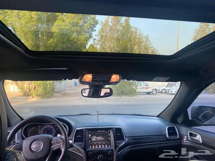 جيب جراند شيروكي تريل هوك2017 بانوراما فل كامل للبيع 25