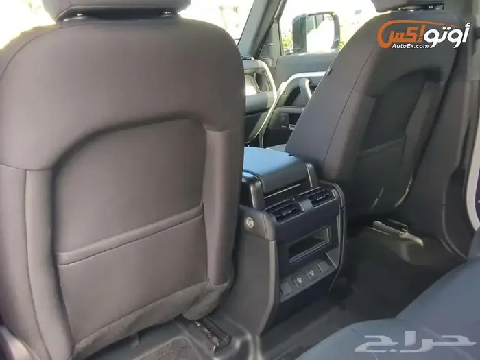 2025 لاند روفر ديفندر S 9