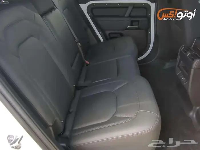 2025 لاند روفر ديفندر S 10