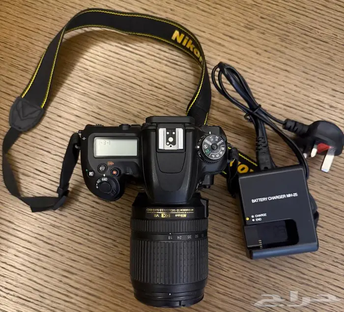 نيكون D7500   18-140 نظيفة جد ا  3400 قابل للتفاوض. 2