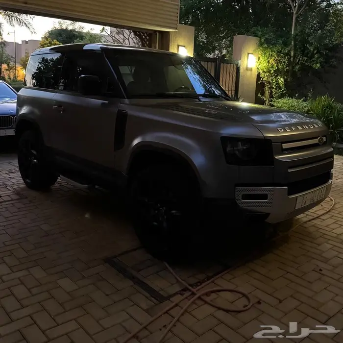 ديفندر 90 2023 2