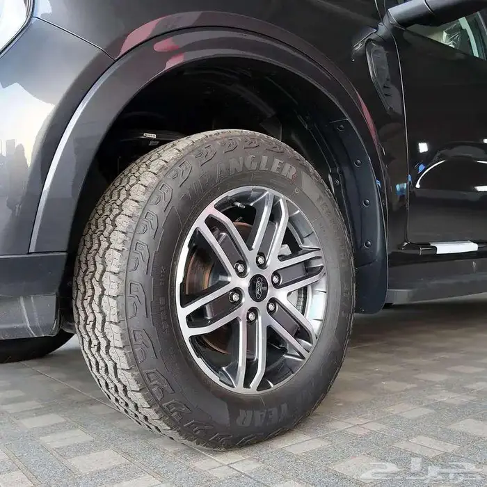 فورد ايفرست XLS استاندر بنزين دبل موديل 2025 12