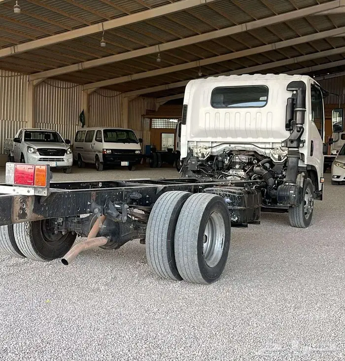 ايسوزو دينا شاص 5 متر تيربو قير عادي 2014 7