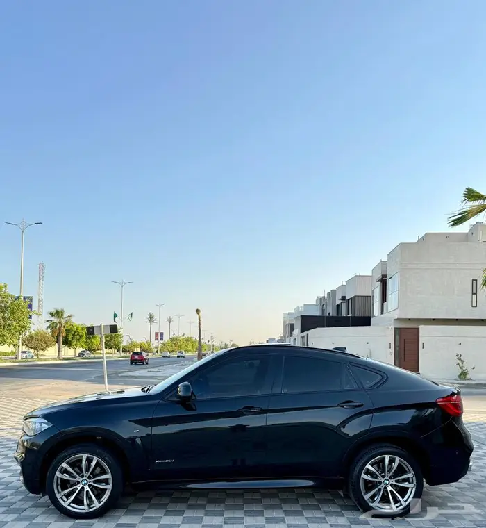 بي إم دبليو X6 موديل 2017 في قمة النظافة 1