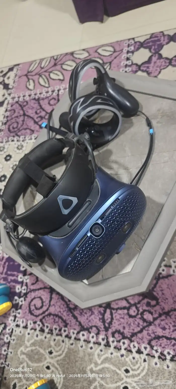 نظارة الواقع الافتراضي HTC VIVE COSMOS VR 1