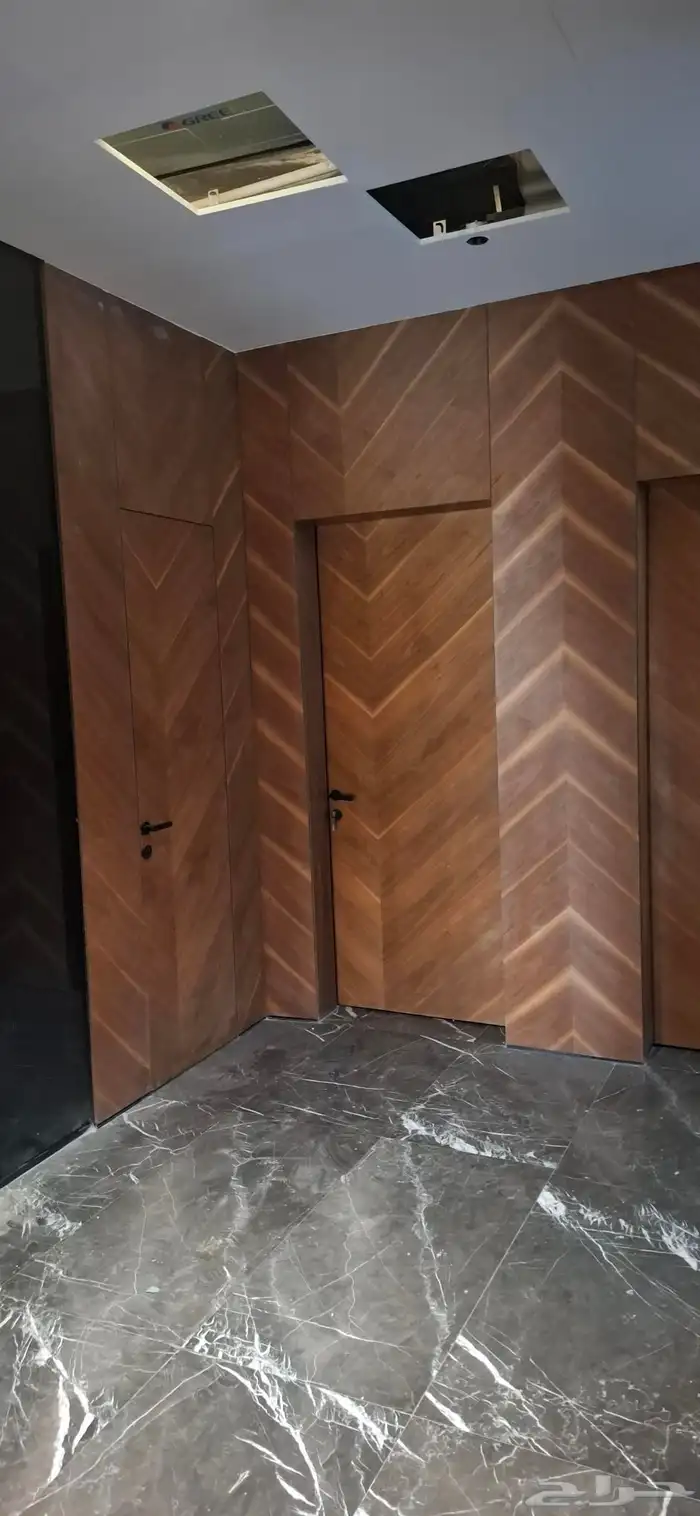 أبواب خشب وديكور قشره جوز سنديان باب سحاب مخفي 1