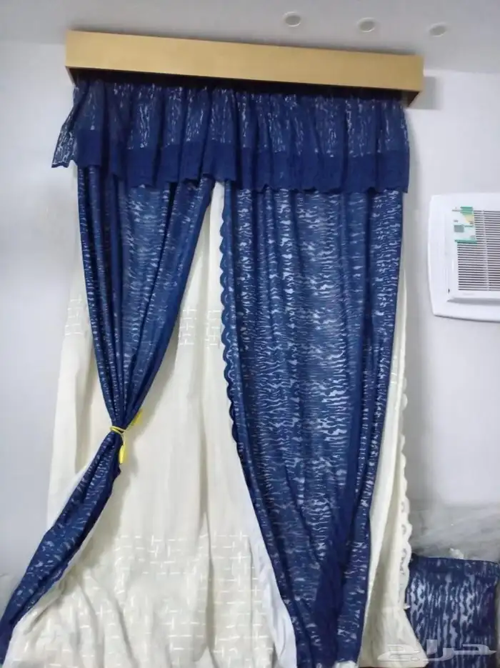 طاولا معا الكراسي وستاير جديده للبيع 0