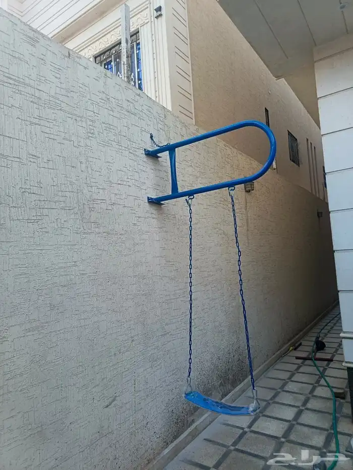 مراجيح جدارية طاولات وكراسي 0