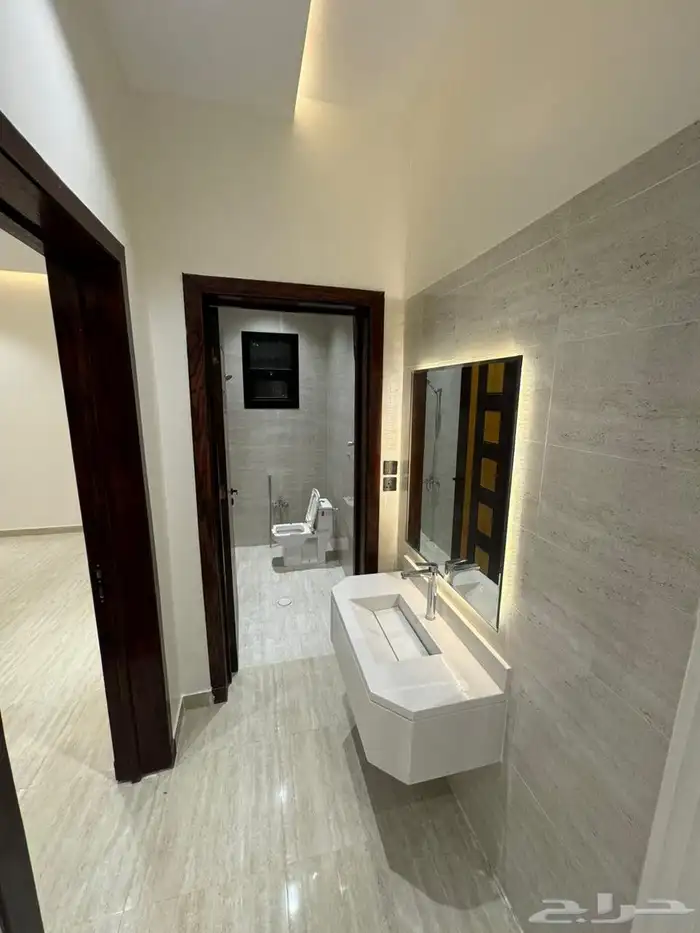 فيلا درج داخلي فقط للبيع حي الرمال مخطط تنال مساحة 340 2