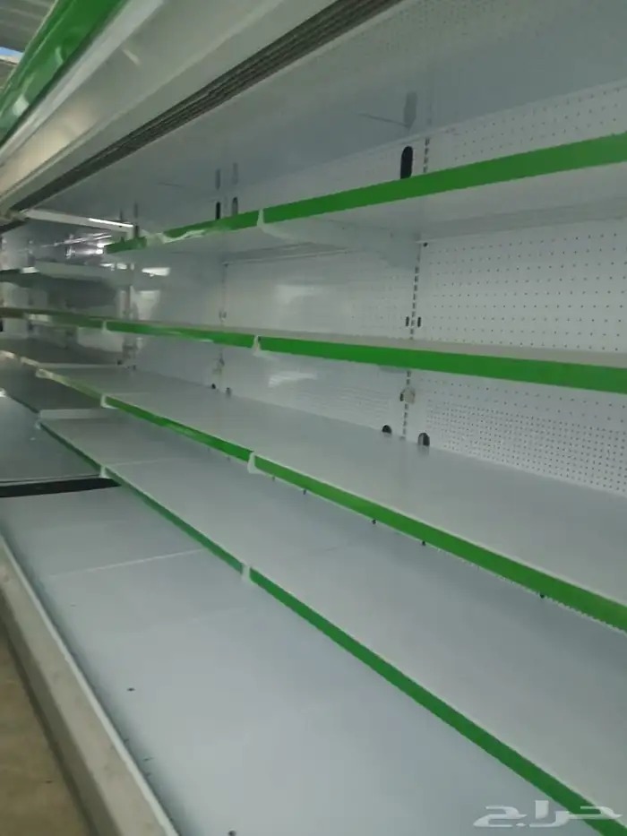 يوجد لدينا ثلاجات عرض خضار 4