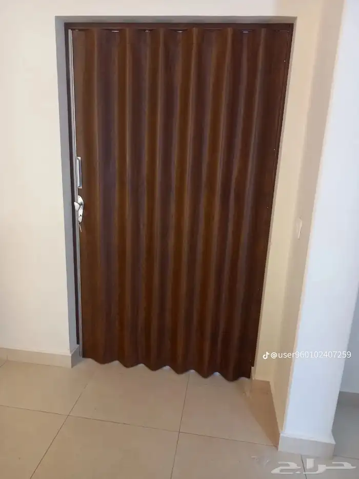 ابواب كرديون سحاب بلاستيك جلد جوده عالية 0