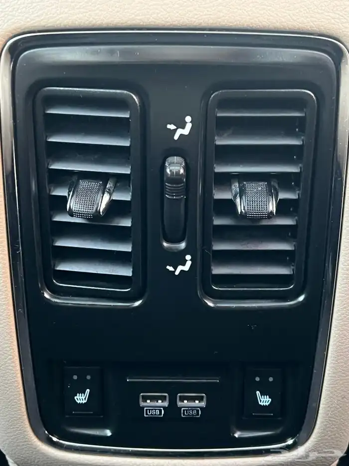 جراند شيروكي ليمتد 2015 (( بحالة ممتازة )) 32