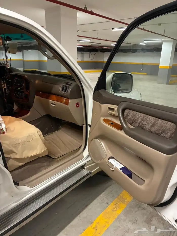 لاند كروزر موديل 2001 3