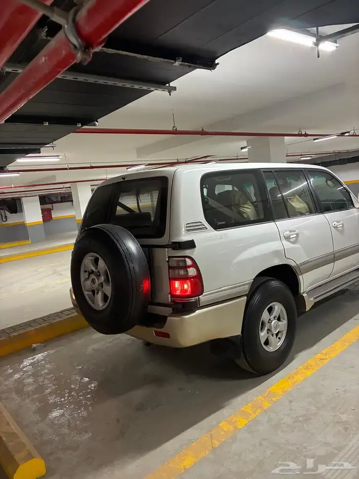 لاند كروزر موديل 2001 2