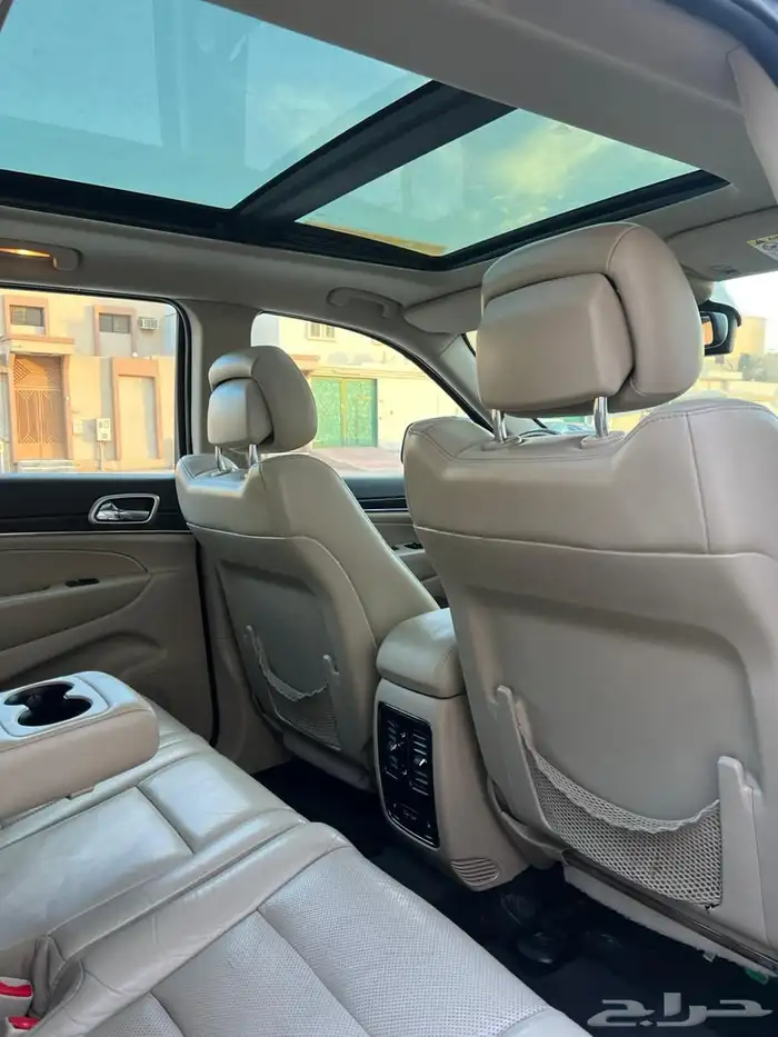 جراند شيروكي ليمتد 2015 (( بحالة ممتازة )) 41