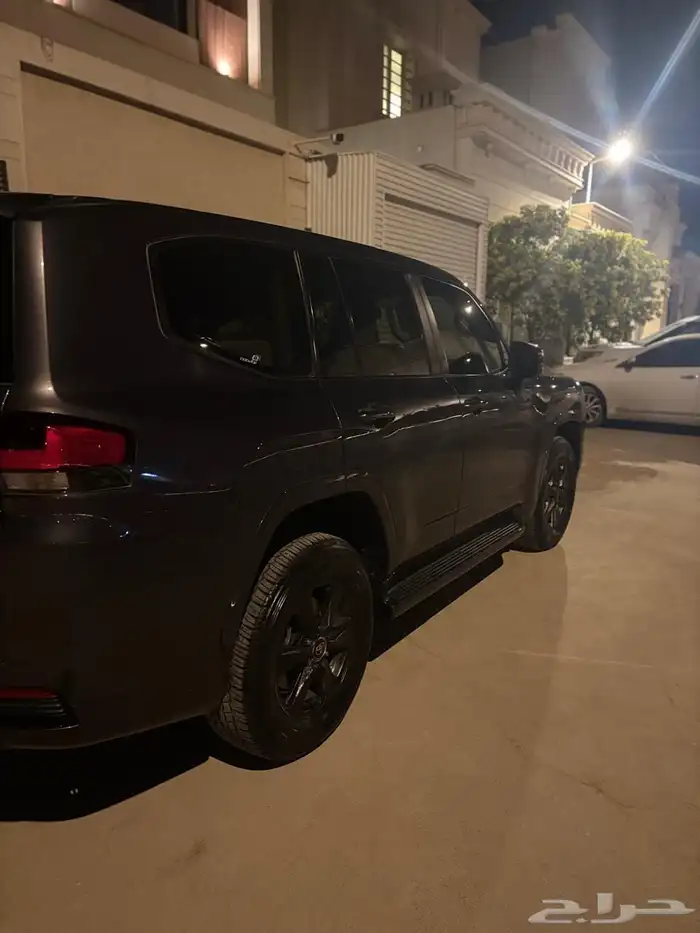 جيب لاند كروزر 2023 2